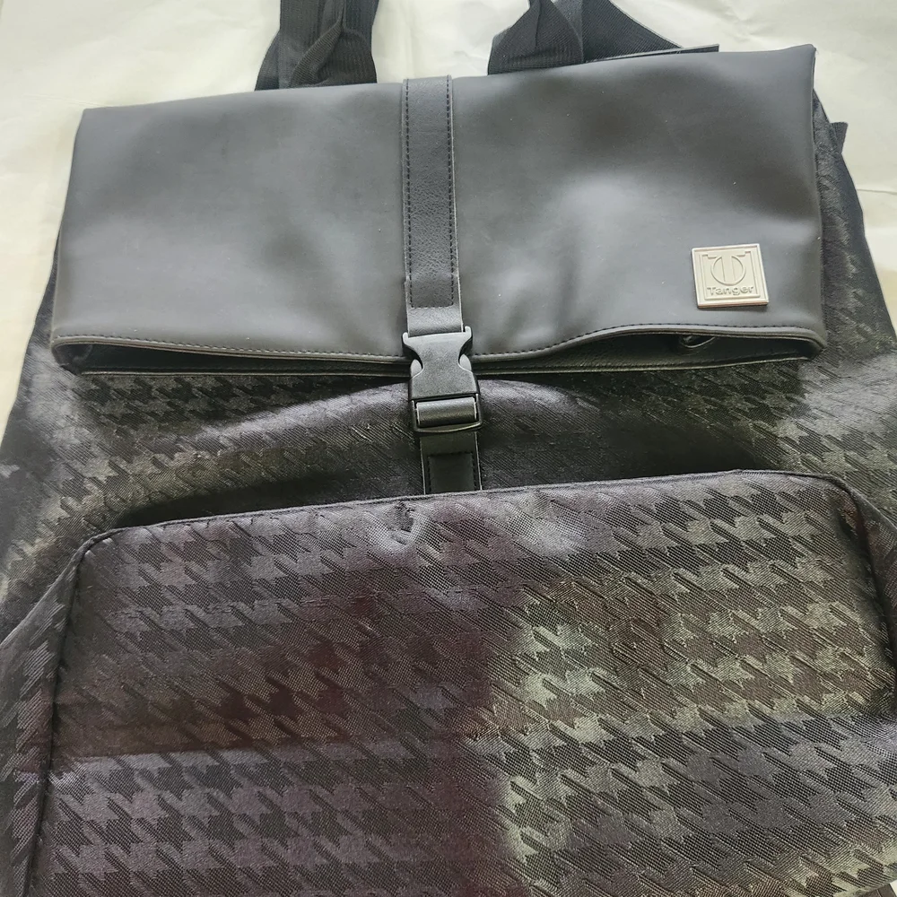 tanger black folt